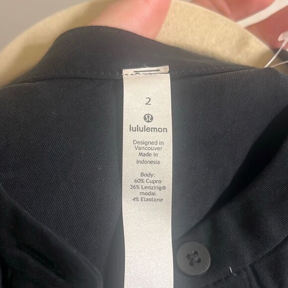✨Lululemon Black Perfectly Poised Sz 2 Jumpsuit✨ - Picture 9 of 9
